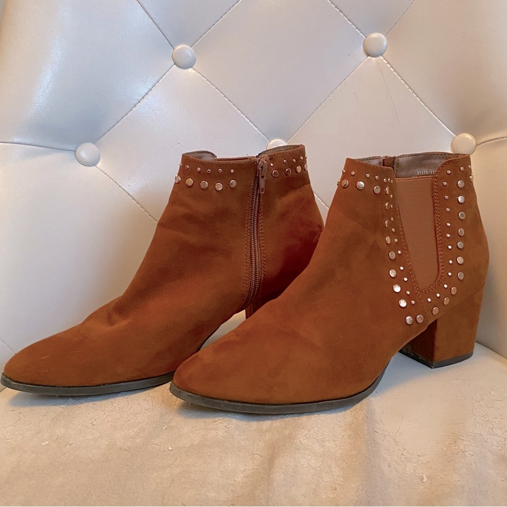 BAMBOO Booties Cognac Gold Studded Women’s Size 10